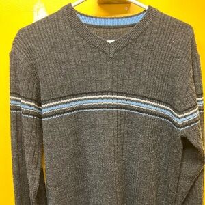 Mens size Large dress sweater. No tags.